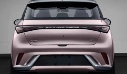 比亚迪海豚爆料新闻最新,续航突破，智能升级，引领新能源小车新潮流